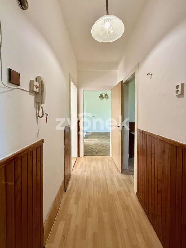 Prodej zděného  bytu 3+1 s balkonem, Zlín - Obeciny, ihned volný.