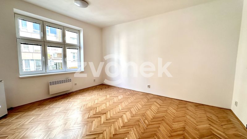 Pronájem kanceláře 40 m², Zlín