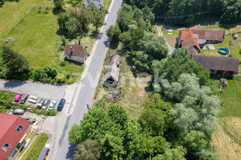 Prodej stavebního pozemku 1 784 m², Ublo