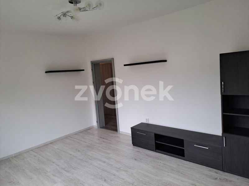 Pronájem bytu 2+1 53 m², Padělky - Zlín