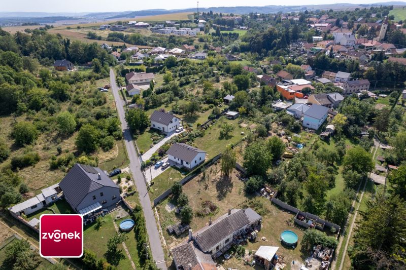 Prodej stavebního pozemku 800 m², Kroměříž - Těšnovice