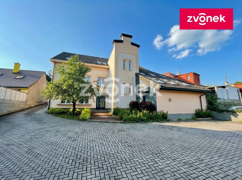 Pronájem kanceláře 460 m², Zlín