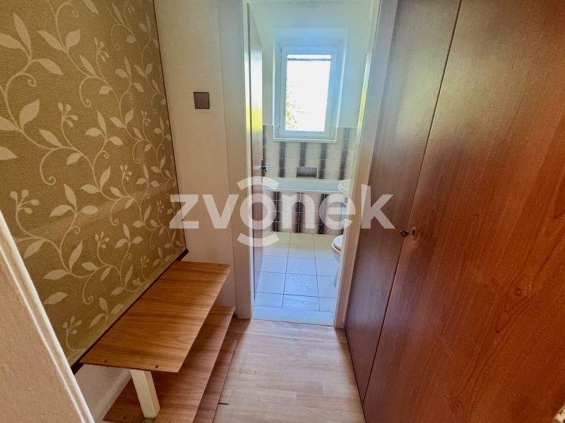 Prodej zděného  bytu 3+1 s balkonem, Zlín - Obeciny, ihned volný.