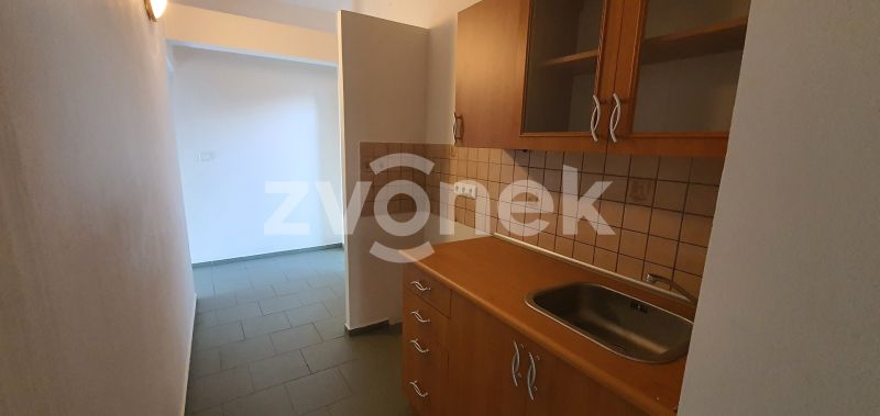 Pronájem kanceláře 103 m², Otrokovice