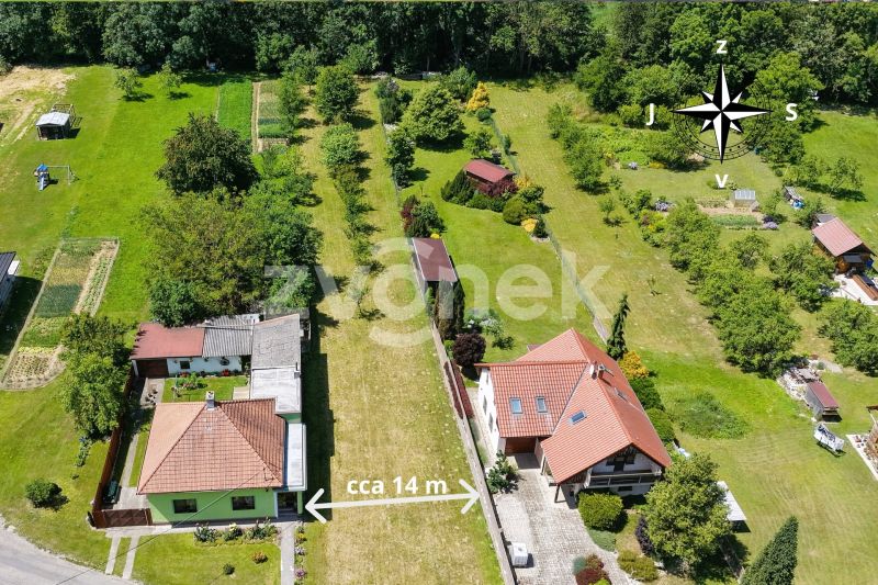 Prodej stavebního pozemku 1 833 m², Kudlovice
