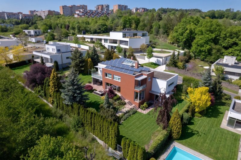 Velkorysá rodinná vila 7+1, 479 m², pozemek 1 503 m² – Zlín, Nivy IV