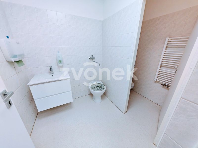 Pronájem obchodních / kancelářských prostor 108 m², ulice Rašínova, Zlín
