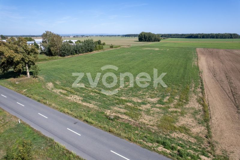 Prodej pozemku 12 000 m² v Plešovci s možností přikoupení navazujícího areálu