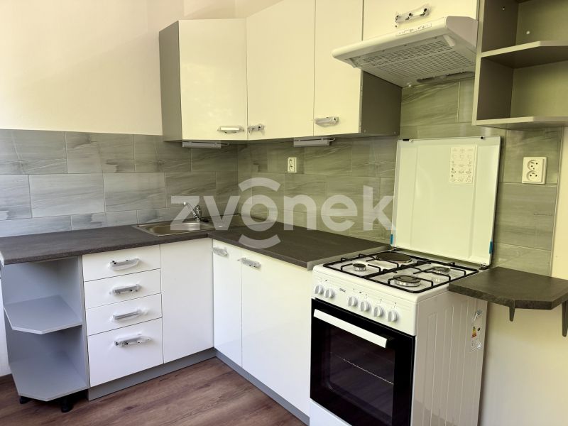 Rekonstruovaný byt 2+1 Zlín - Podhoří, pěkná a klidná lokalita, příznivá cena