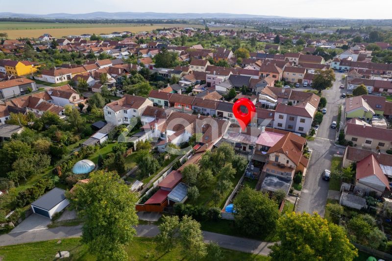 Rodinný dům Uherský Ostroh, hezká zahrada, garáž