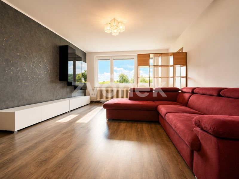 Vzdušný byt 4+1, 74 m², se dvěma balkony, Zlín – Družstevní