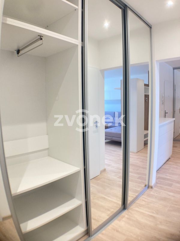 Luxusní, kompletně vybavený byt 3+1 po rekonstrukci, Budovatelská, Zlín – PRVNÍ NÁJEMCE