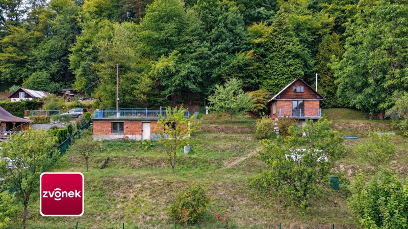 Domek k dokončení s možností rozšíření, pozemkem přes 1 000 m² a nádherným výhledem – Jaroslavice u Zlína
