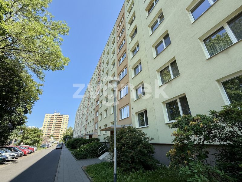 Rekonstruovaný byt 2+1 Zlín - Podhoří, pěkná a klidná lokalita, příznivá cena