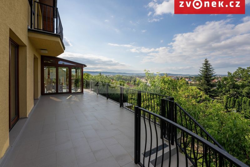 Nadstandardní vila Hranice, 7+1, 540m2 užitná plocha