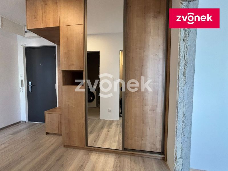 Pronájem bytu 2+1 56 m², Zlín - Malenovice