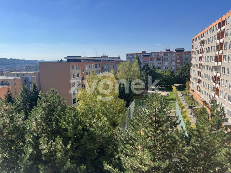 Styl, výhledy a příroda na dosah | Částečně vybavený byt 3+1, Zlín – Podlesí