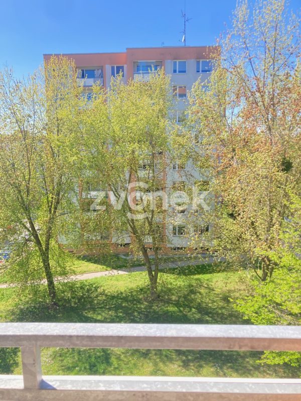 Luxusní, kompletně vybavený byt 3+1 po rekonstrukci, Budovatelská, Zlín – PRVNÍ NÁJEMCE