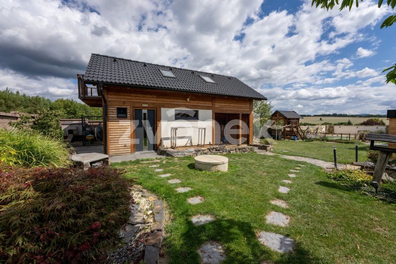 Prodej rodinného domu 4+kk, 191 m², Zádveřice-Raková