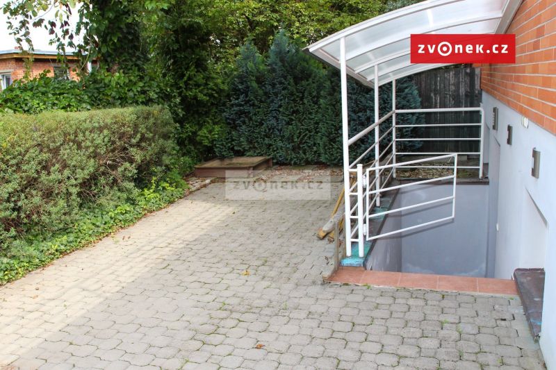 Pronájem rodinného domu 200 m², Zlín