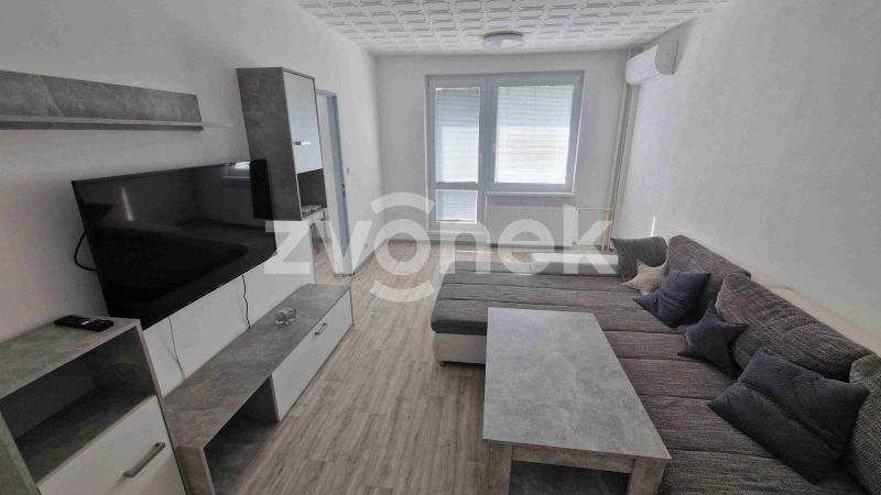 Pronájem bytu 2+1 po rekonstrukci, sídliště Kopánky, Staré Město