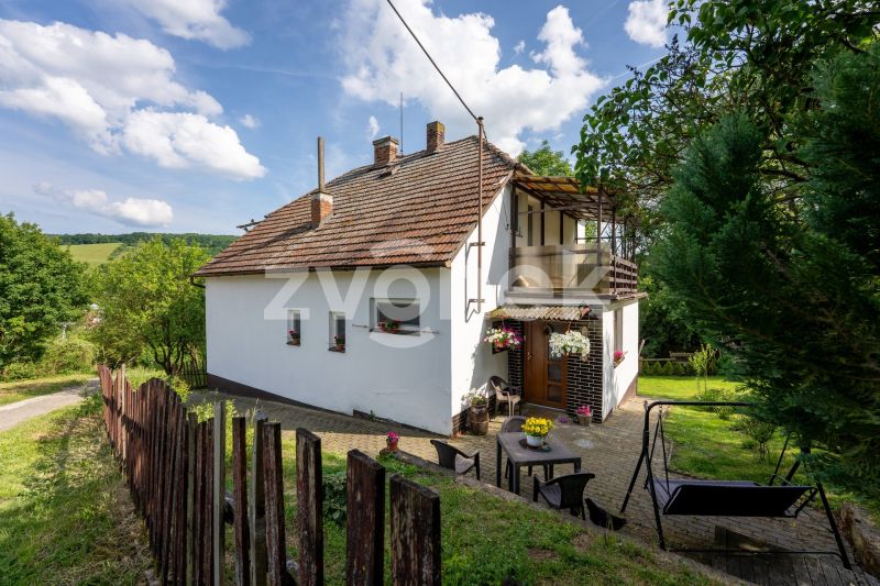 Prodej rodinného domu 130 m², Luhačovice - Polichno