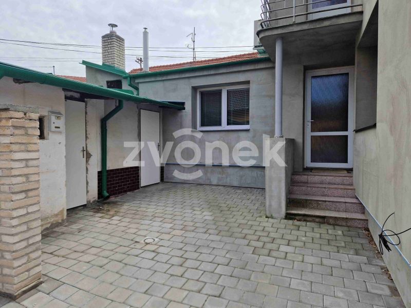 Prodej rodinného domu 3+1, Zlechov
