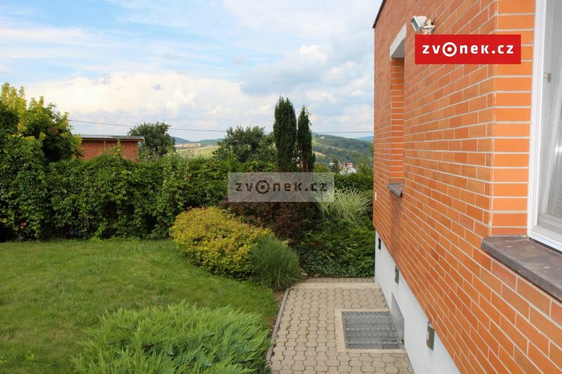 Pronájem rodinného domu 200 m², Zlín