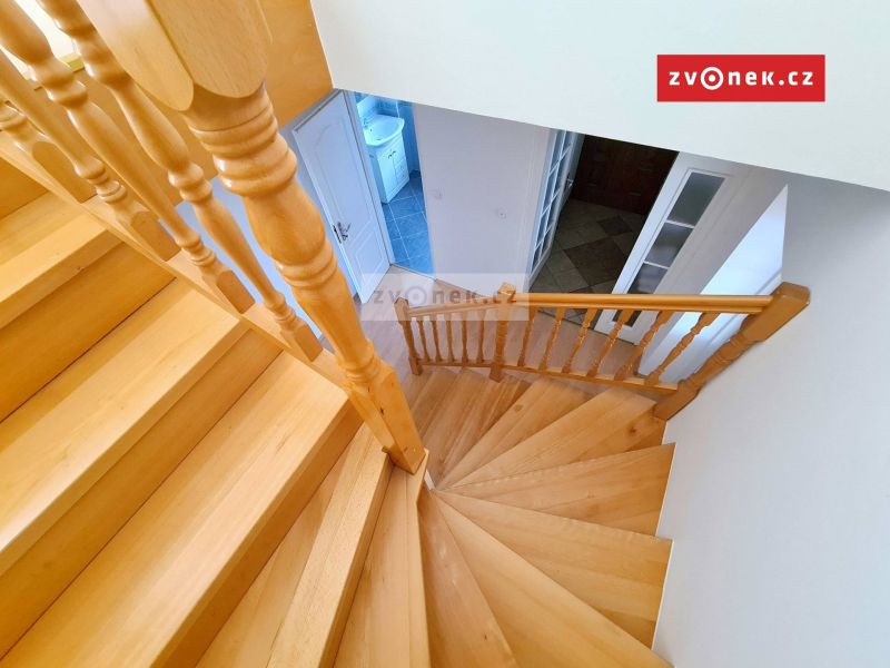 Pronájem rodinného domu 200 m², Zlín