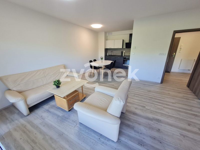 Pronájem bytu 2+kk 57 m², Zlín - Příluky