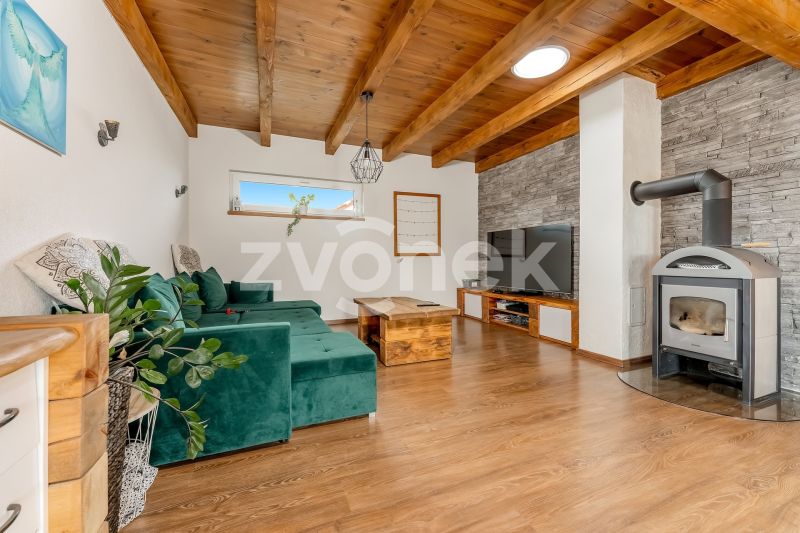 Prodej rodinného domu 4+kk, 191 m², Zádveřice-Raková