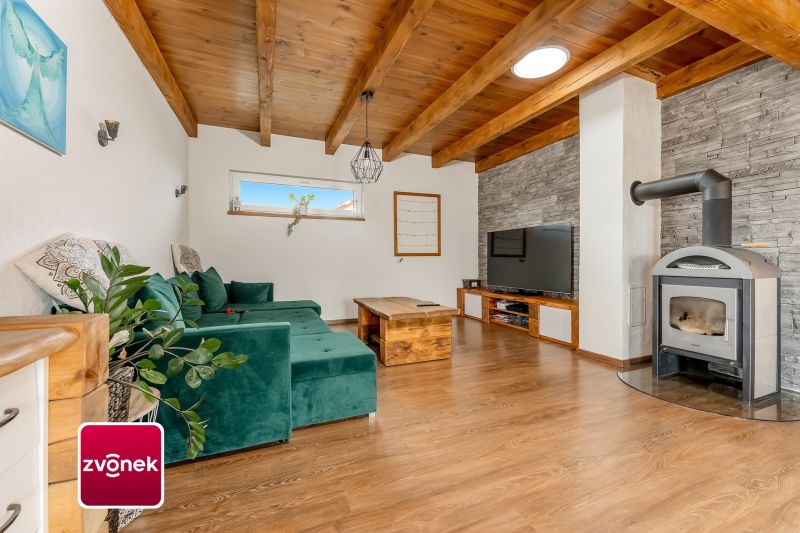 Prodej rodinného domu 4+kk, 191 m², Zádveřice-Raková