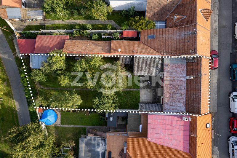 Rodinný dům Uherský Ostroh, hezká zahrada, garáž