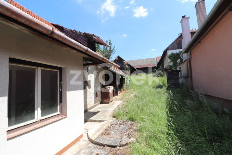 Prodej rodinného domu s velkou zahradou, Vlachovice - Vrbětice