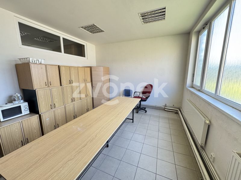 Pronájem administrativních prostor cca 134 m² s parkováním – Otrokovice