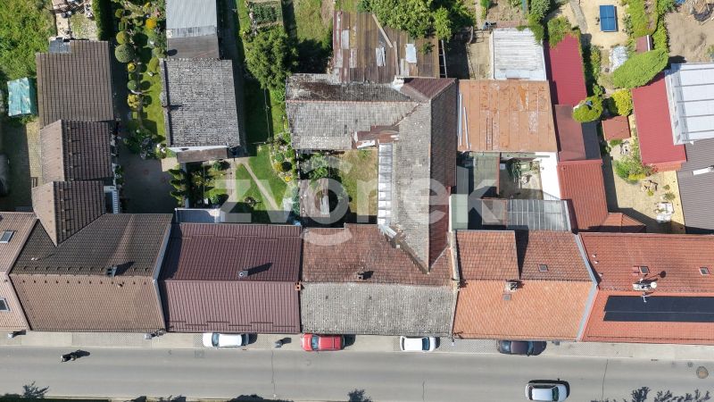 Prodej rodinného domu 300 m², Tečovice