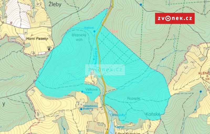 Prodej podílu 46/360 komerčního pozemku 230 000 m², Březůvky