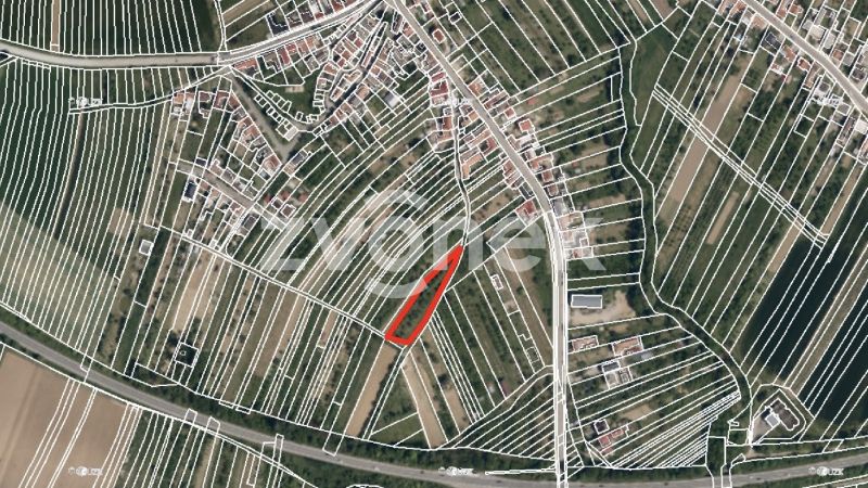 Prodej pozemku - 2 143 m², Zlechov