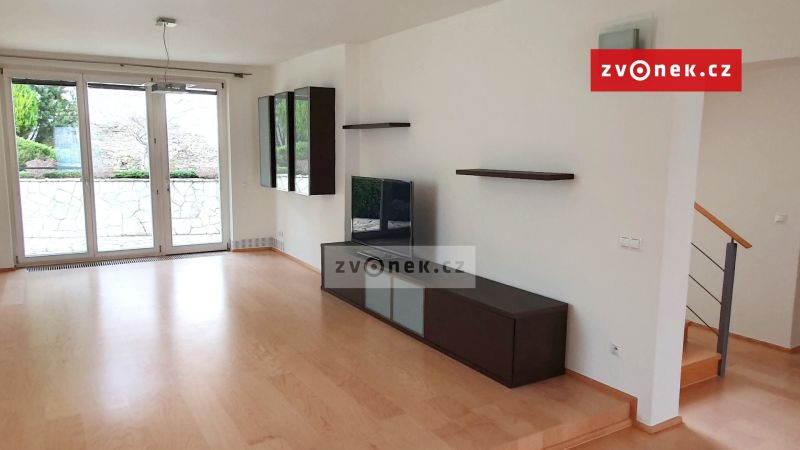 Pronájem rodinného domu 270 m², Zlín