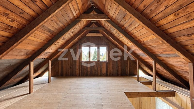 Domek k dokončení s možností rozšíření, pozemkem přes 1 000 m² a nádherným výhledem – Jaroslavice u Zlína