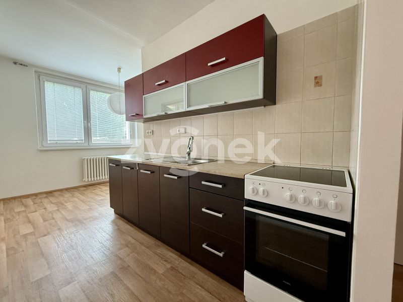 Pronájem bytu 2+1 60 m², Zlín - Prštné