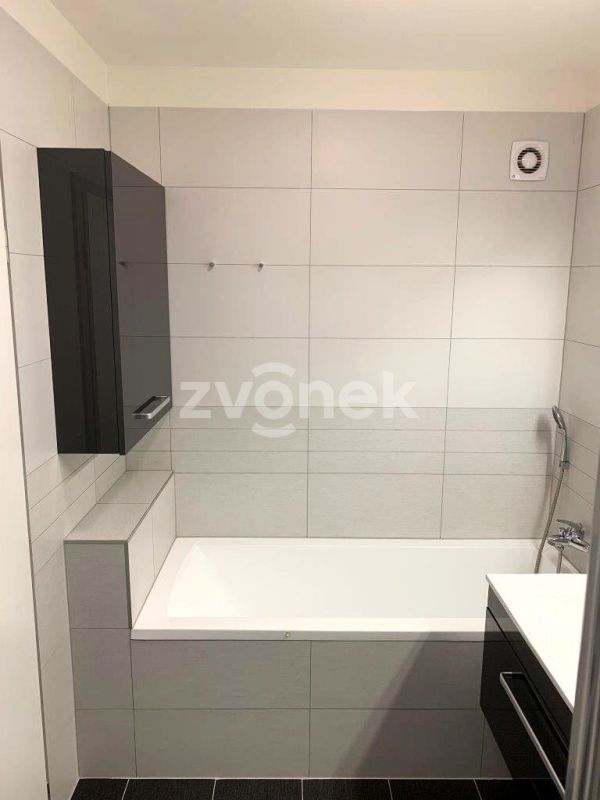 Pronájem bytu 3+1 68 m², Zlín