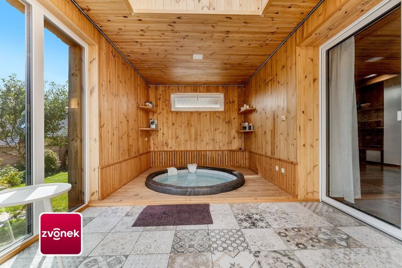 Prodej rodinného domu 4+kk, 191 m², Zádveřice-Raková