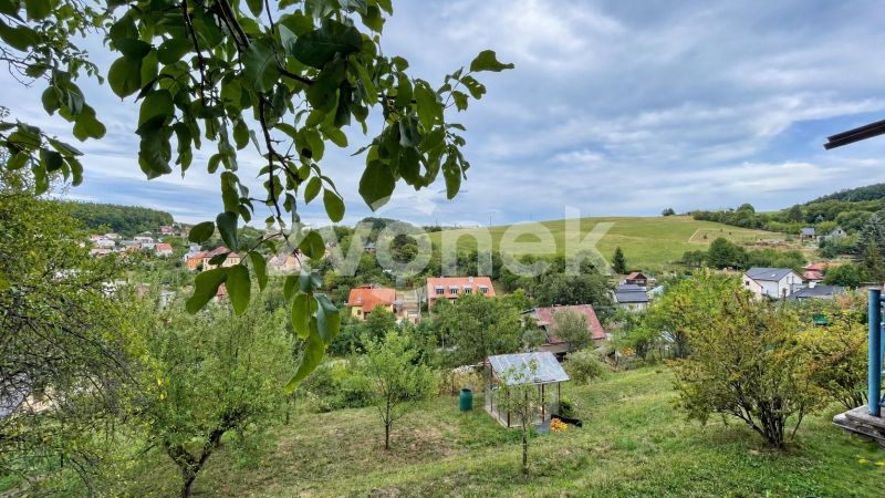 Domek k dokončení s možností rozšíření, pozemkem přes 1 000 m² a nádherným výhledem – Jaroslavice u Zlína