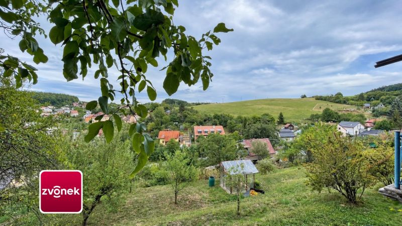Domek k dokončení s možností rozšíření, pozemkem přes 1 000 m² a nádherným výhledem – Jaroslavice u Zlína