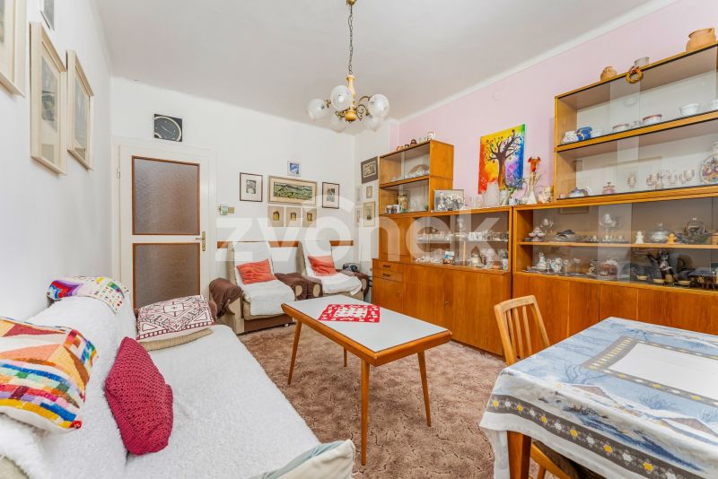 Půldomek 5+1 Zlín - ul. Lesní - s přístavbou a zahradou