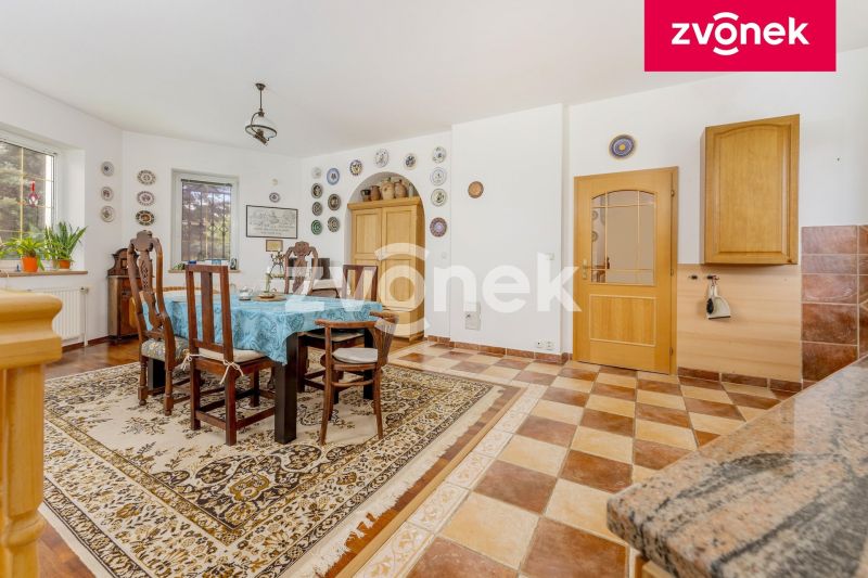 Prodej rodinného domu 180 m², Pozlovice