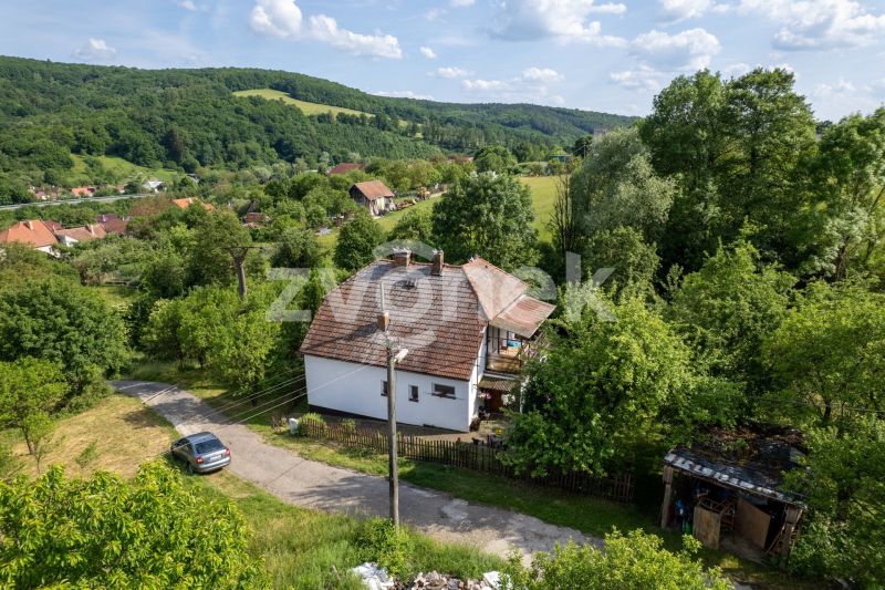 Prodej rodinného domu 130 m², Luhačovice - Polichno