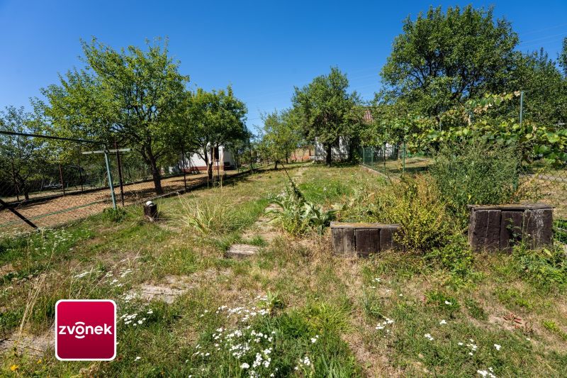 Prodej řadového rodinného domu se zahradou a garáží ve Valašských Kloboukách