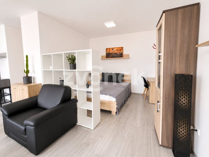Prostorný byt 1+kk, 43 m², centrum Zlína – ul. Lorencova